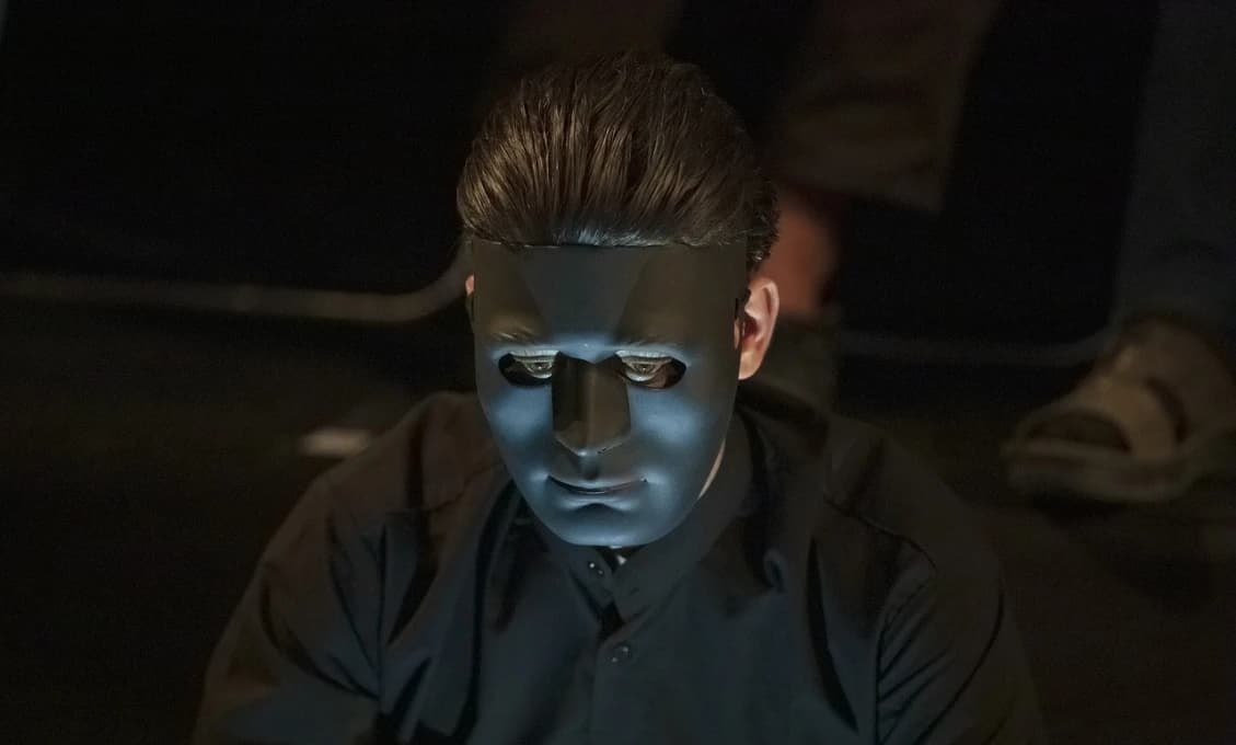 Nazýva ich tým, čím je predovšetkým on sám
