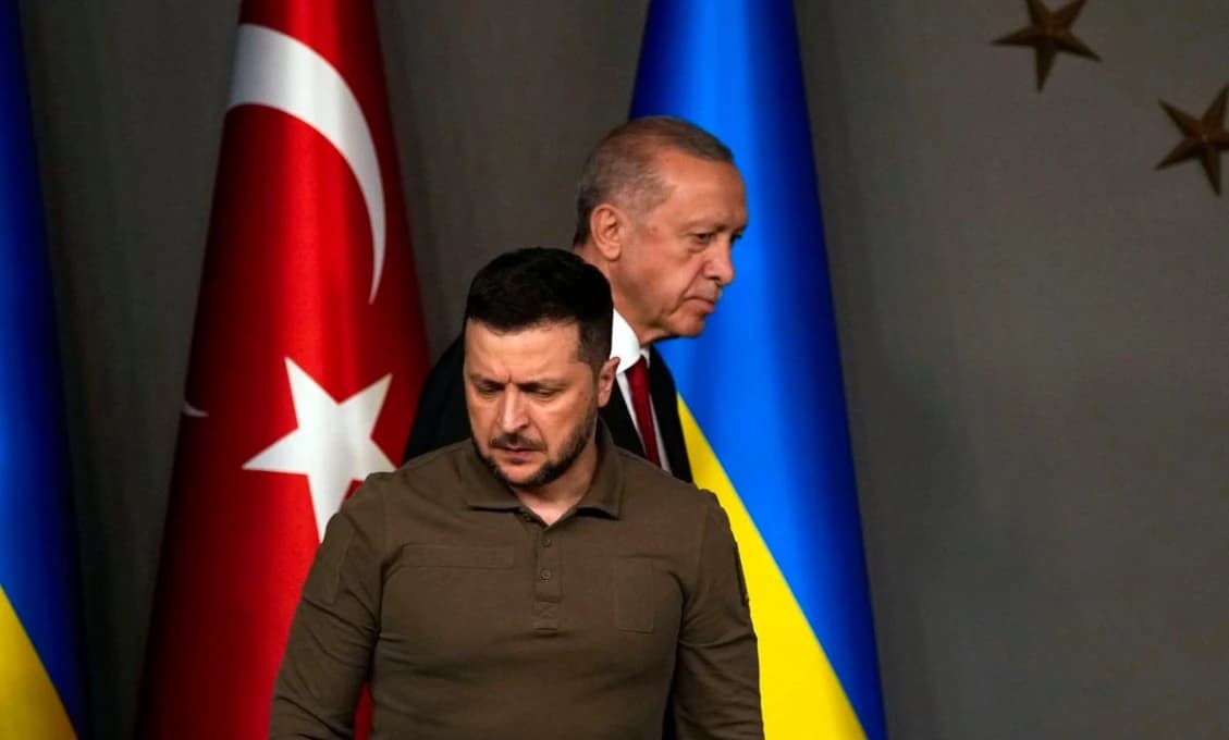 Bez armády a bez Západu: Nesie Zelenskyj bielu zástavu do Istanbulu?