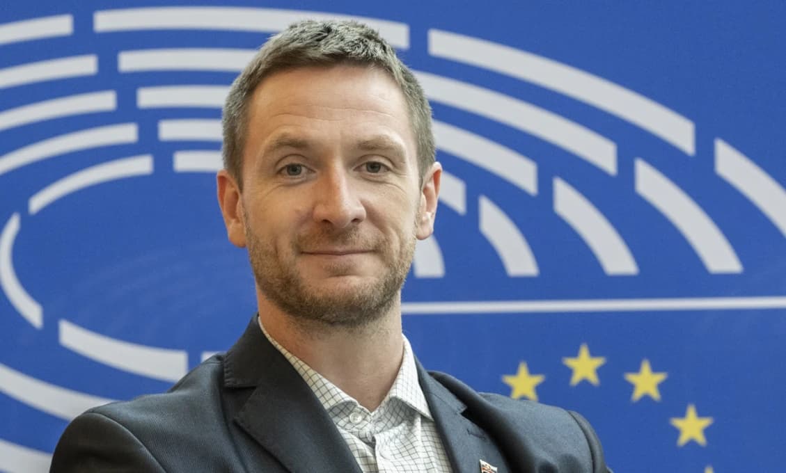 Aj europoslanec Milan Uhrík registruje „trestnú výpravu" z EP na Slovensku (Video)