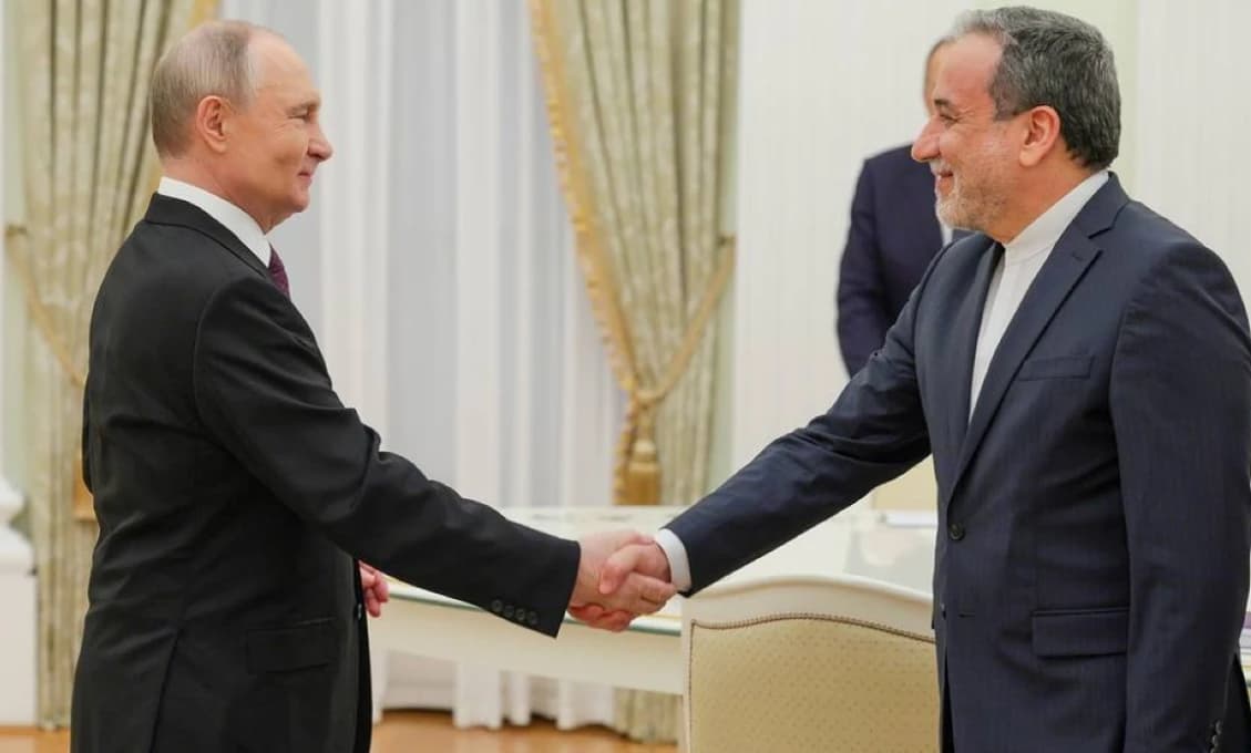 Spojenectvo sa utužuje? Irán nadšene hodnotí schôdzku s Putinom