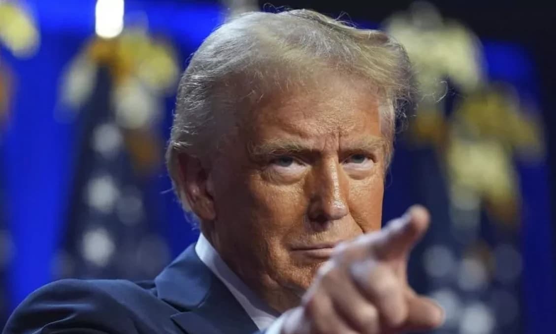 Koľko šnúrok má Trump v zadku?