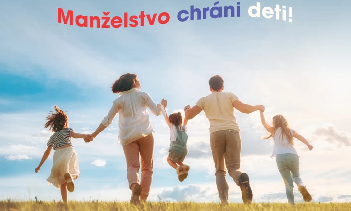 Pochod Hrdí na rodinu vs. Pride v Bratislave. Pozrite, ako to tam vyzeralo