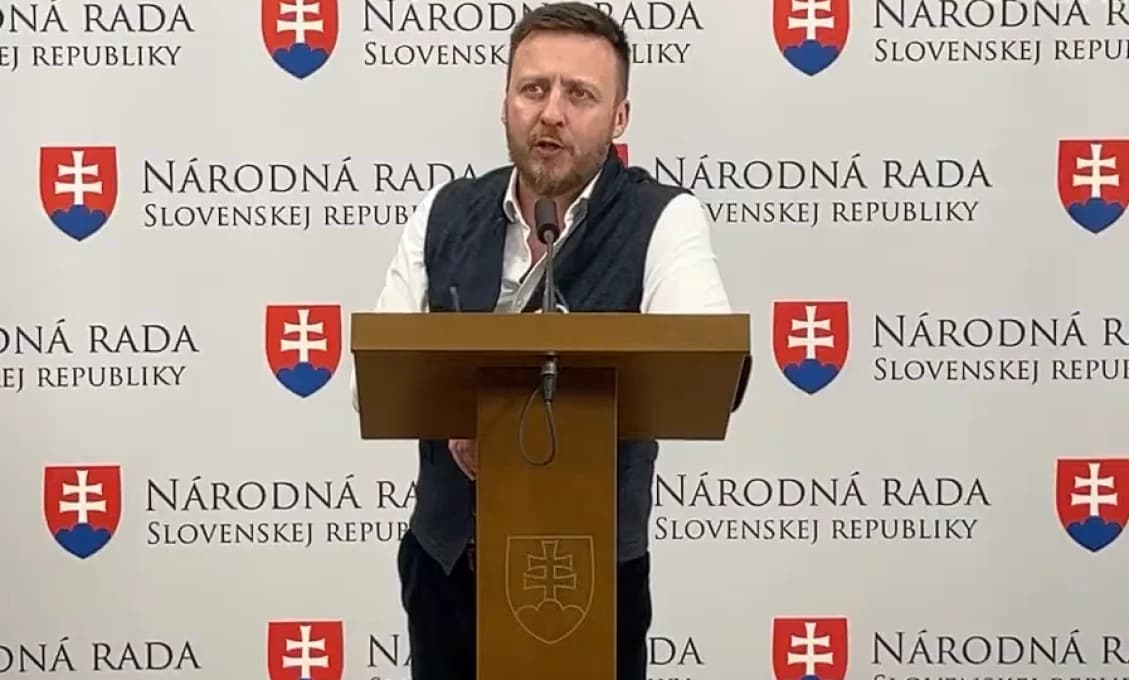 Splnomocnenec Kotlár degradoval analýzu od necertifikovanej a zaujatej SAV. Kto má rozhodnúť?