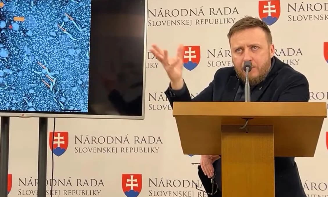 Zoldyho nedeľné zamyslenie: Trhanie diplomu nič nerieši – problém je inde