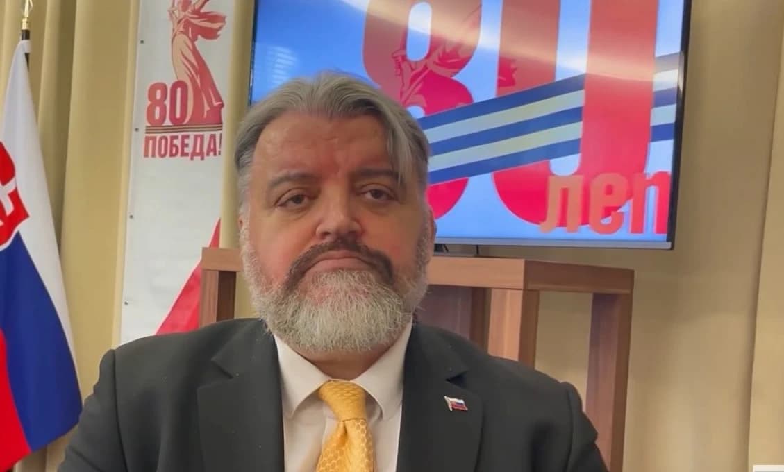 Chmelár o europoslankyni Karvašovej: Zneužíva pamiatku starého otca na šírenie nenávisti a prekrúcanie dejín!