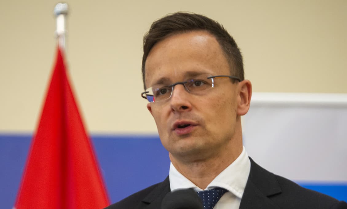 Peter Szijjartó: Zelenskyj šalie