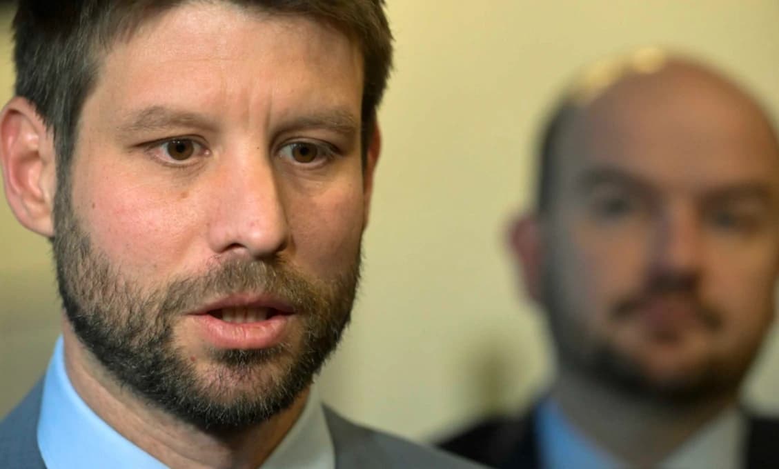 ZRUŠIA VOĽBY POŠTOU? Ministri hovoria o špekuláciách PS, no padli tvrdé slová