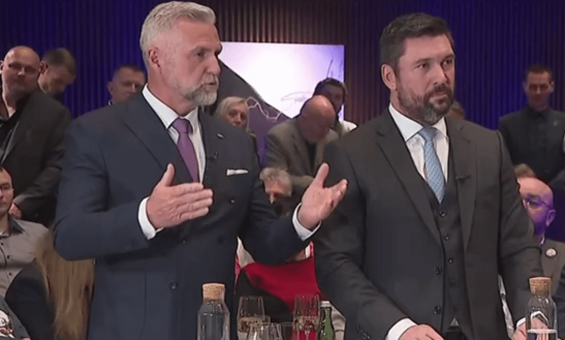 Áno, riadi ma Putin, nabudúce si dám na hlavu hrniec. Gašpar sa vysmieva z „načúvadla“