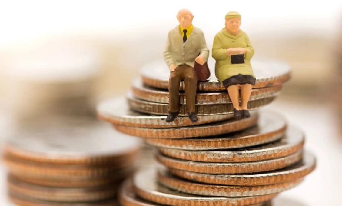 STUDENÁ SPRCHA! Sociálna poisťovňa ukázala, aké nízke dôchodky Slovákov čakajú