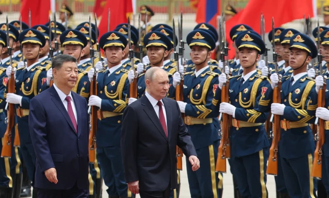 Začali sa rokovania prezidentov Si Ťin-pchinga a Putina