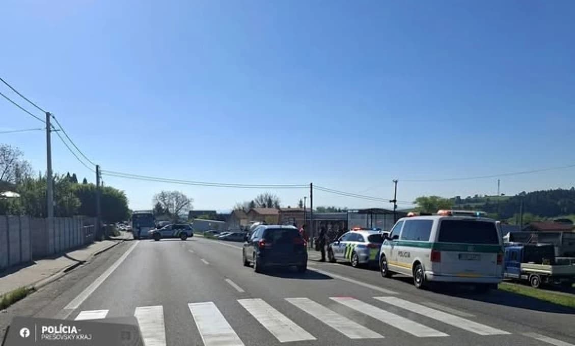 HROZNÁ NEHODA! Vyslali sanitky, o život malého chlapca bojoval aj poslanec NR SR (FOTO)