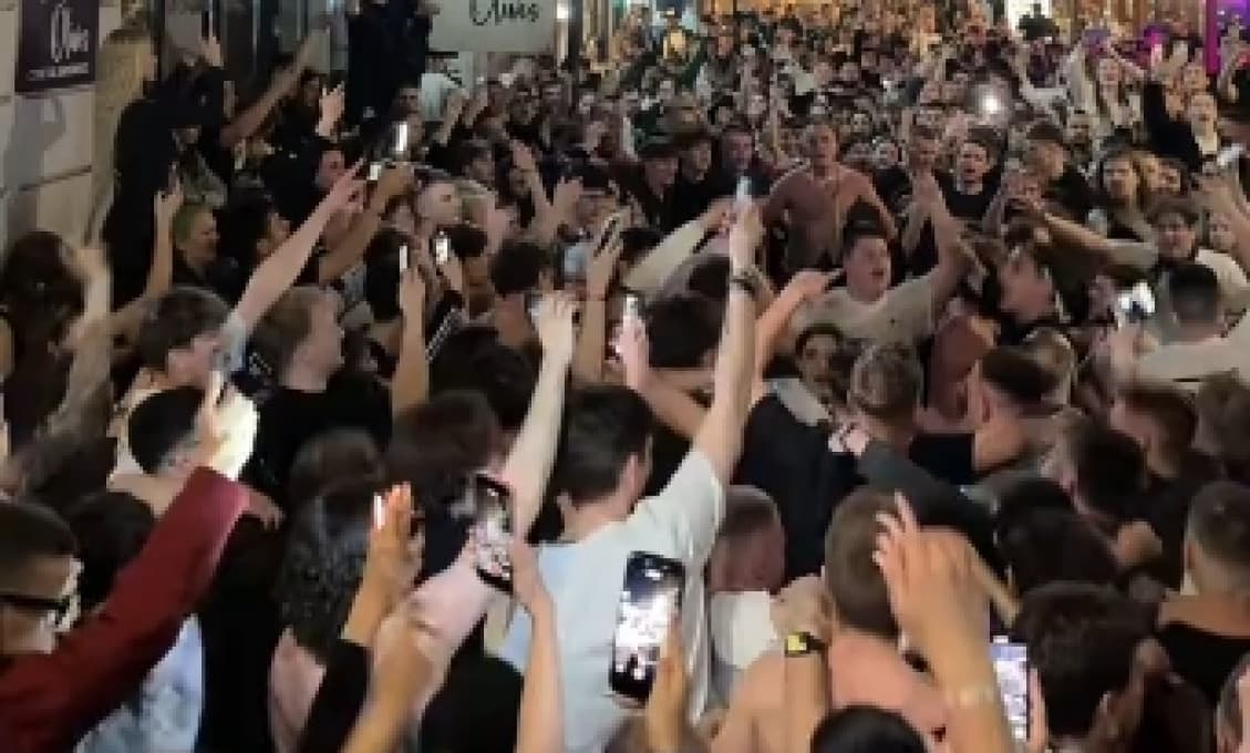 Vojna, nevojna, mladí Ukrajinci frčia na koncert