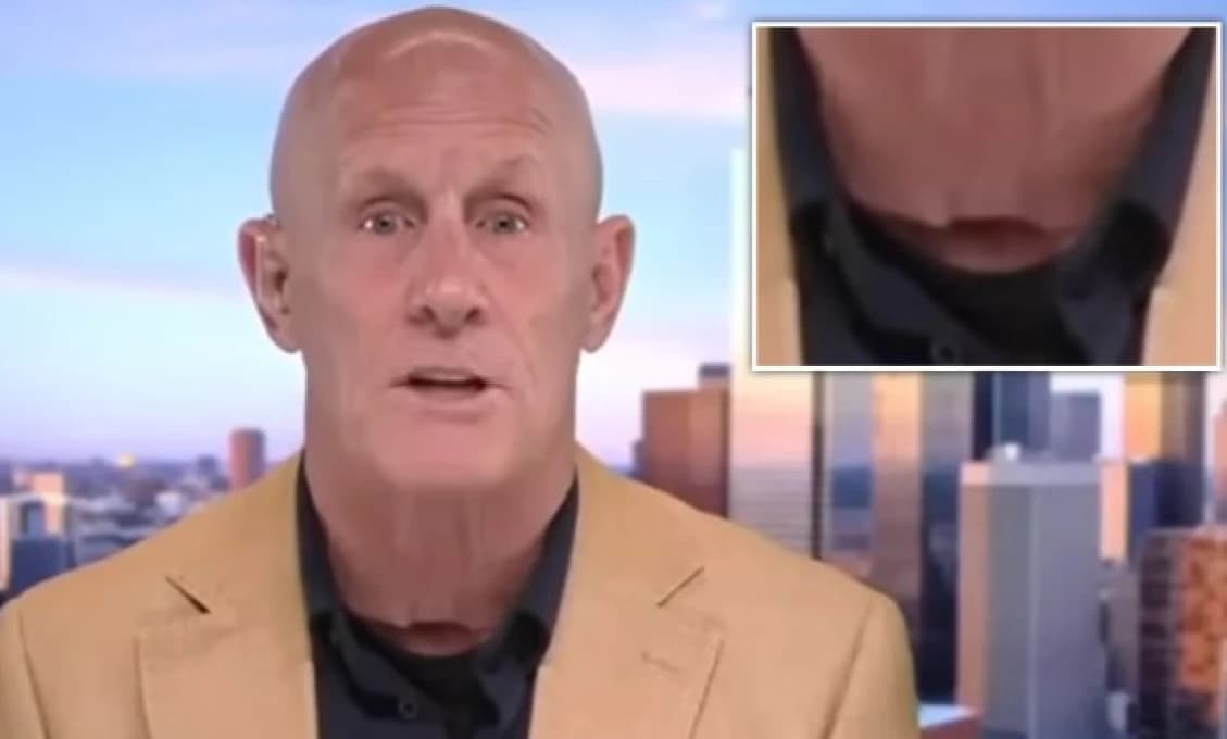 Zvláštny pohyb na krku hosťa Fox News vyvolal špekulácie: Má na sebe masku?