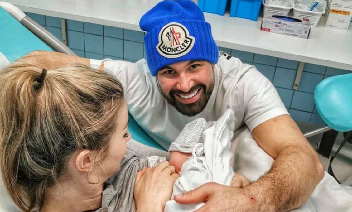 Pozrite sa, ako si zápasník Attila Végh užíva rolu otca!