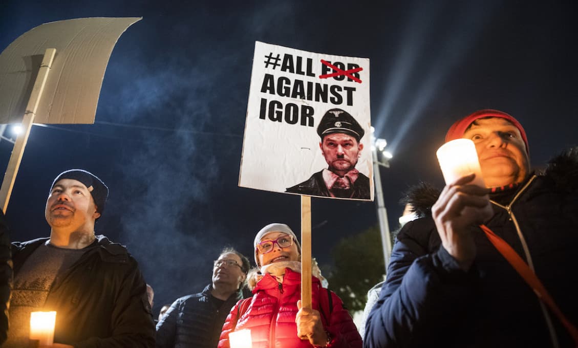 Demonštrantom, ktorí nedbali na upozornenia polície, hrozia vysoké tresty