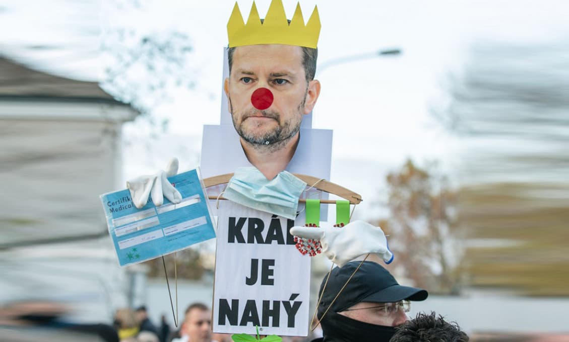 Všetkým nám z Matoviča šibne. Zatvorí nás na Vianoce doma?