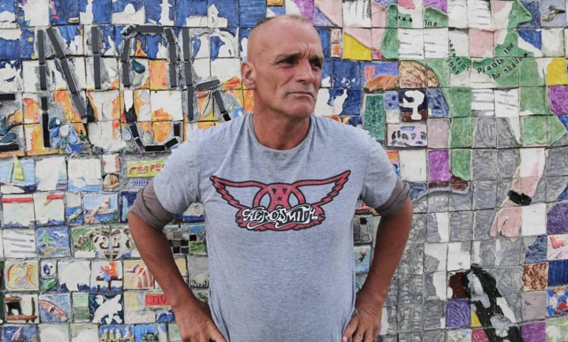 Z víťaza Stanley Cupu je bezdomovec. "NHL strká hlavu do piesku," štve novinárov