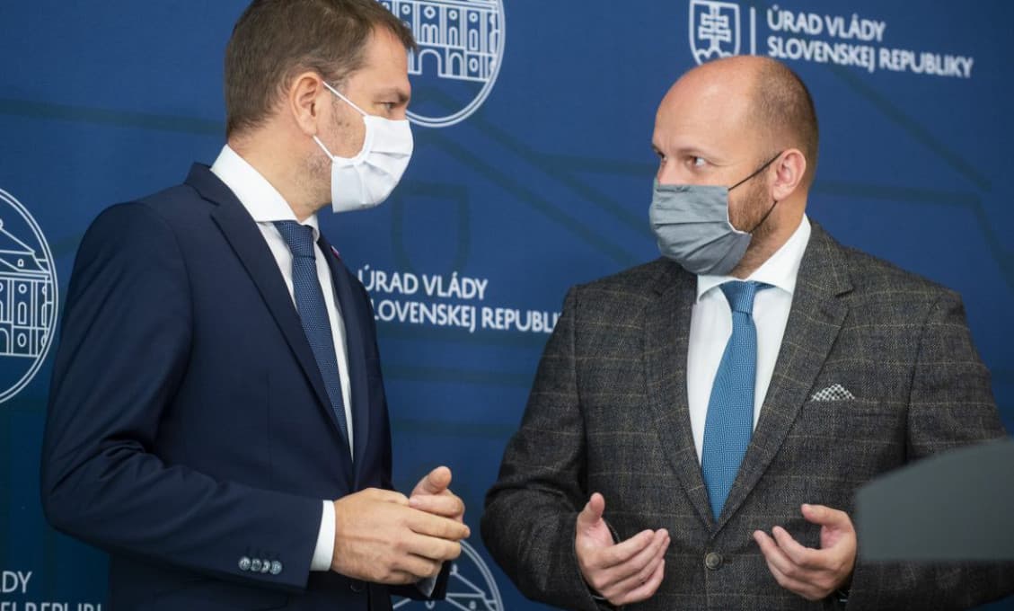 Dobrovoľne povinné testovanie sa na Mikuláša nezačne (asi)