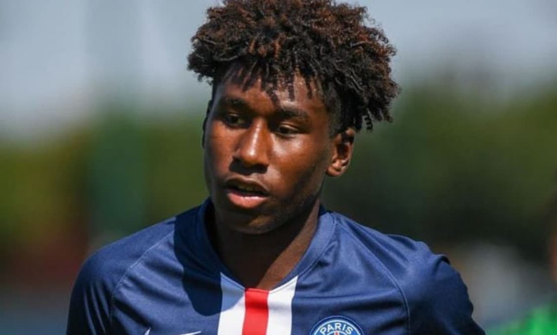 Nováčik si dal počas svojho debutového zápasu vlastný gól a Paris St. Germain len remízoval