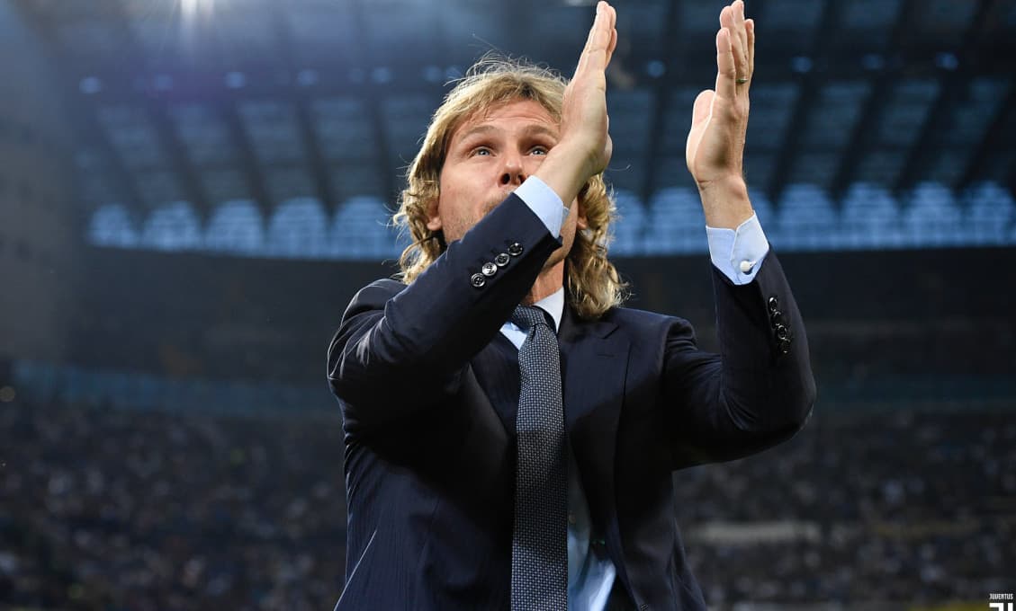 Nedvěd dostal trest a pokutu. Pri derby urážal rozhodcu