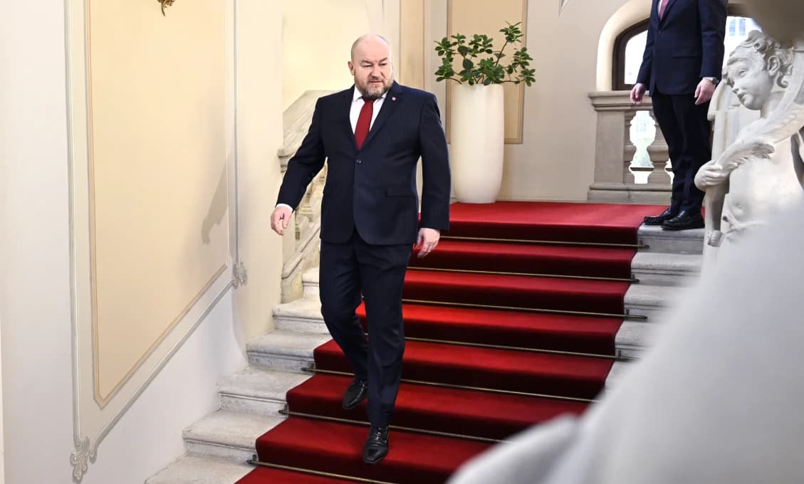 ŠPORT A POLITIKA RUKA V RUKE: Minister Huliak otvára haly, Ovečkin trhá rekordy a politici sa pridávajú k ováciám