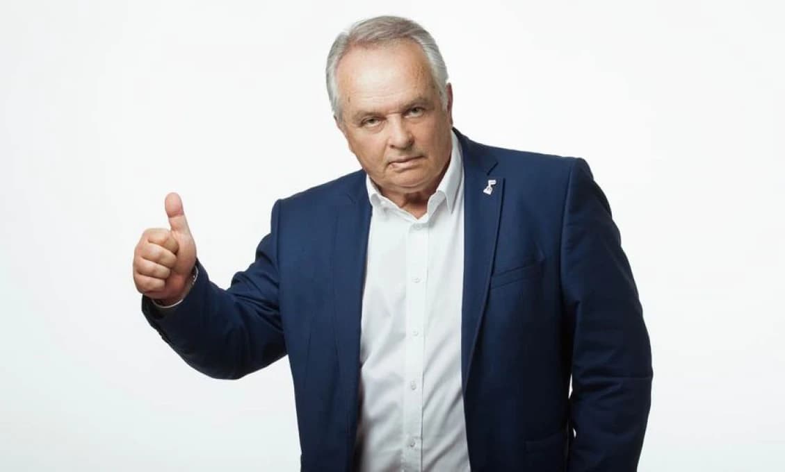 Poslanec Radačovský šokuje: Peniaze zo zvýšeného platu darujem Nadácii Milana Šimečku!