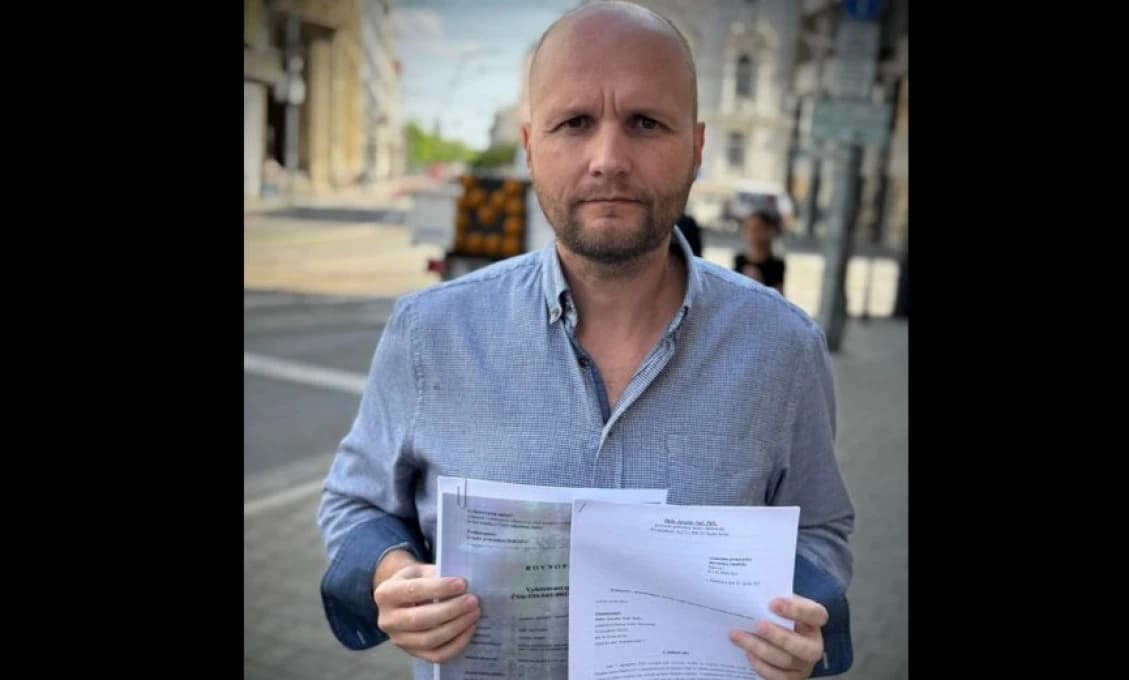 Drsný pohľad aristokrata a trestné oznámenie z pera Naďa