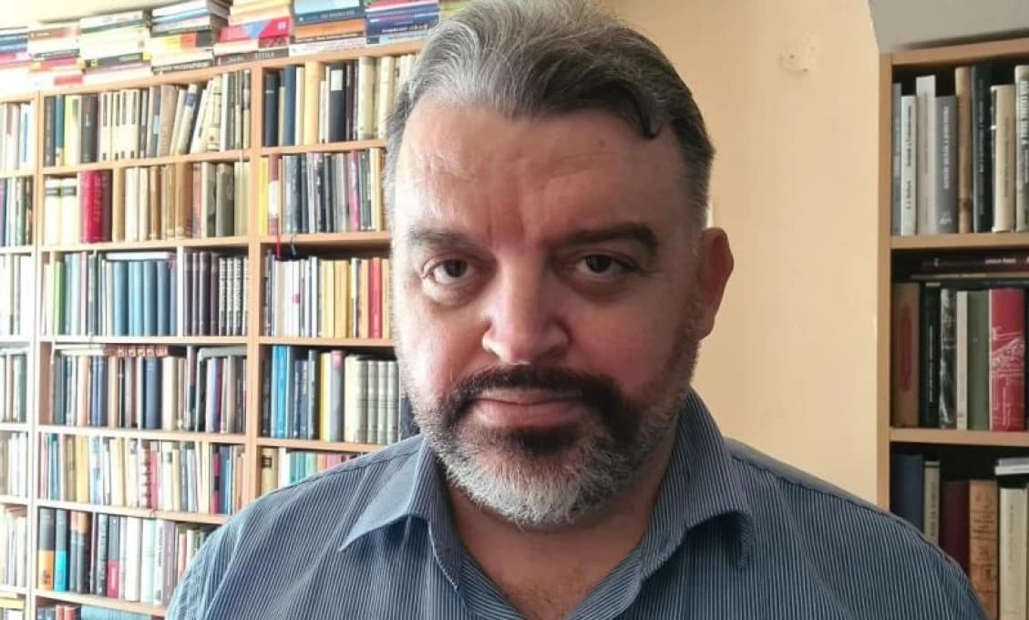 Nakazený Mitchell si kráti čas pozeraním zostrihov svojich zápasov, symptómy koronavírusu nemá