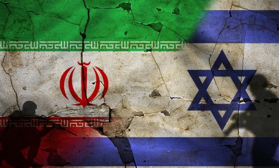 Trumpovo prímerie: Izrael a Irán pokračujú v prestrelkách