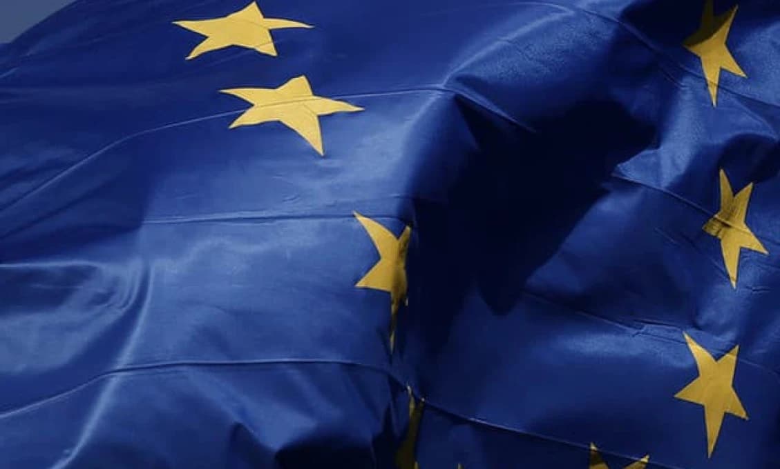 Politico pripúšťa, že Európa bola vo svetovej politike bolestne ignorovaná