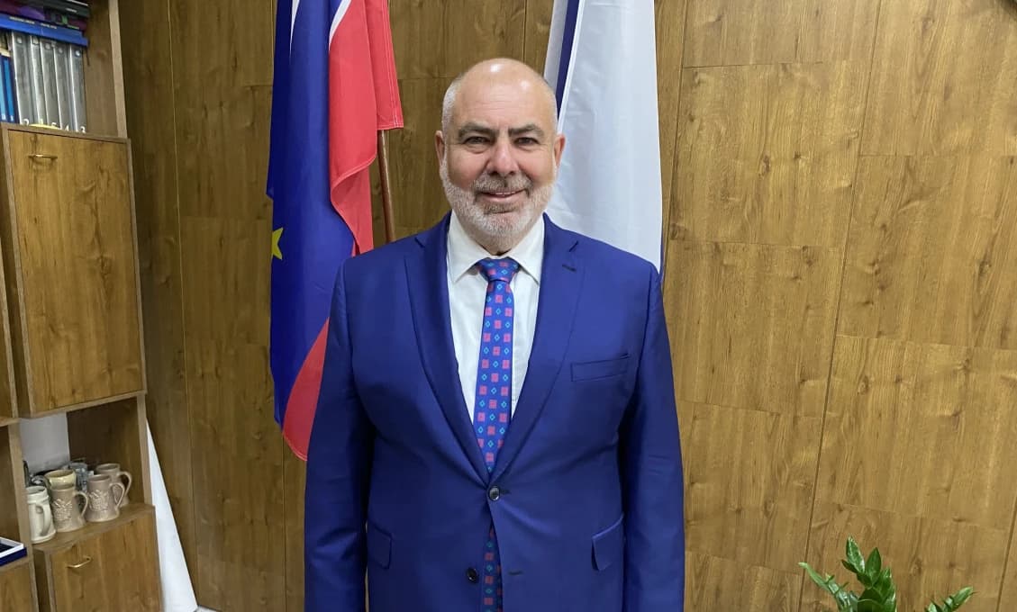 Podpredseda SNS: Prestaňte sa hrať na politikov, spamätajme sa!