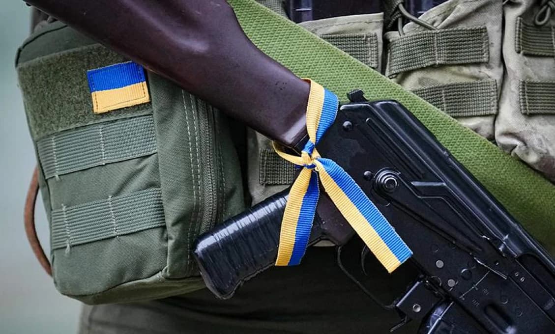 Bloomberg: 10 európskych krajín chce poslať vojakov na Ukrajinu