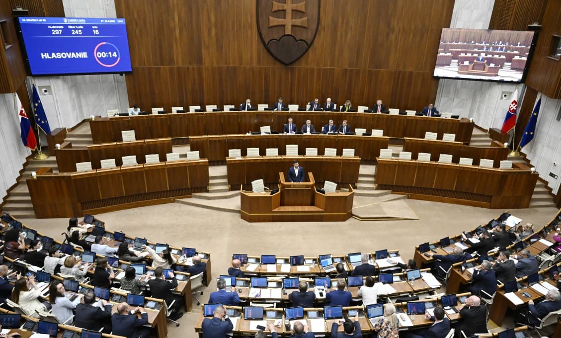 Dve pohlavia v ústave, aj amnestie: horúce témy septembrovej schôdze