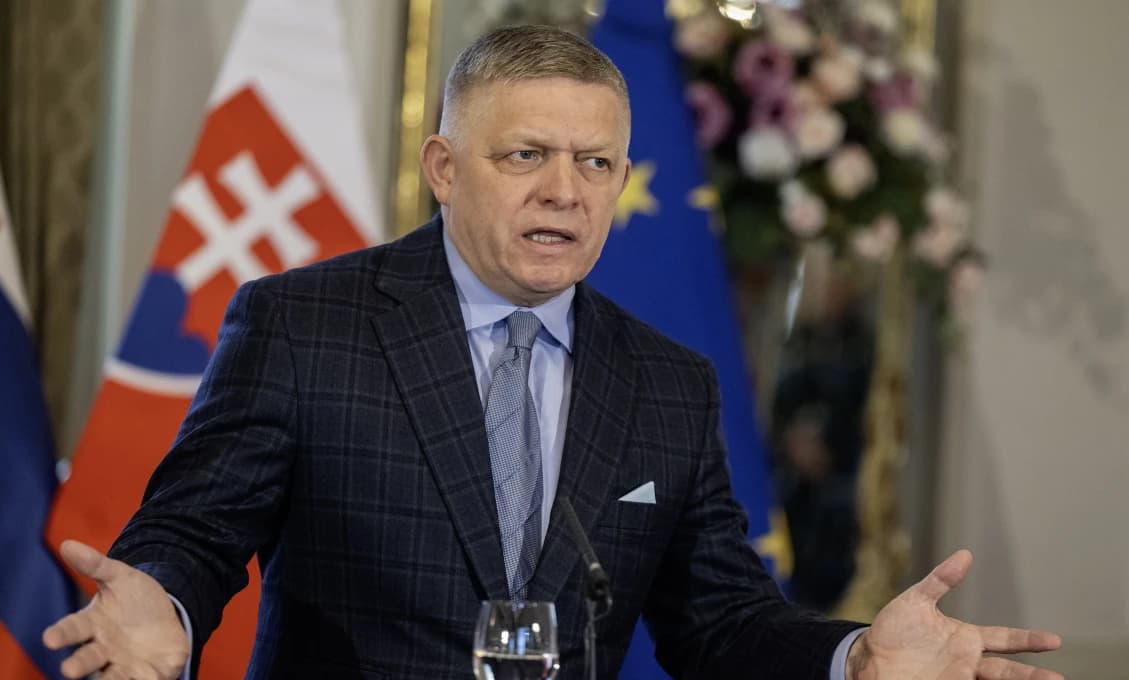 TREBA VYMENIŤ PERSONÁL! Robert Fico prirovnal EÚ k masážnemu salónu