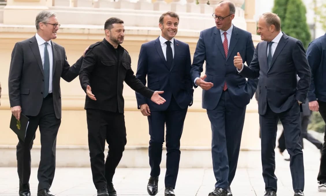 Francúzsky prezident Macron v Kyjeve vyhlásil, že na Ukrajine nebude mier pre postoj Ruska