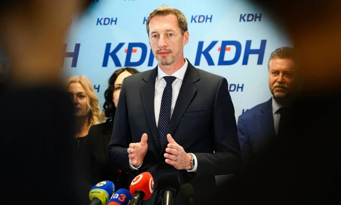 Samsung odchádza, opozícia útočí: Kto klame a kto zavádza? (VIDEO)
