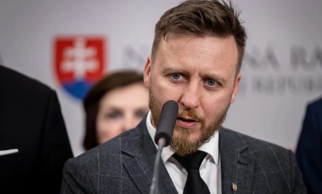 Odhalenia z USA potvrdzujú systematické zlyhávanie transparentnosti počas pandémie COVID-19! - upozorňuje Kotlár
