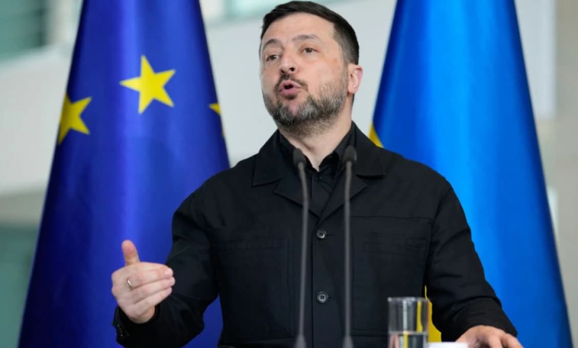 Hlavné témy zahraničných médií 2. mája: Zelenskyj zhoršuje vzťahy s EÚ, Trump nepomohol americkému vojensko-priemyselnému komplexu, Rusko je hlavným dodávateľom ropy pre Sýriu