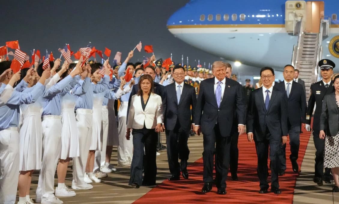 Trump pricestoval do Pekingu na rokovania s čínskym prezidentom Si Ťin-pchingom