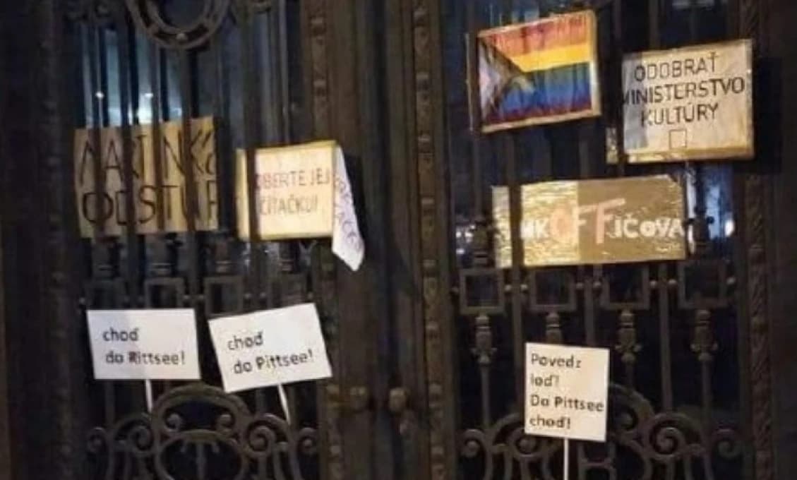 Zavreli im kohútiky a spustili krik. Čo sa skrýva za sieťou „nezávislých“ kultúrnych centier naprieč Slovenskom