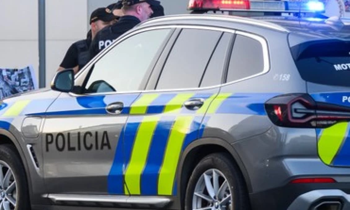 Šokujúci útok: Muž po hádke vytiahol mačetu a rozsekol protivníkovi tvár!